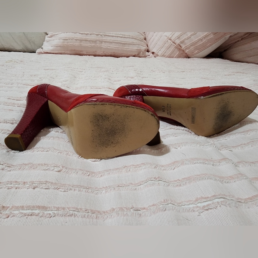 Marc Jacobs Red Suede Snake Print Peep-Toe Heels - Picture 6 of 17